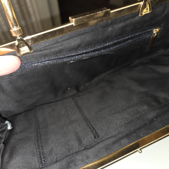 White House Black Market Elegant Beige and Snakeskin Clutch - Picture 6 of 9